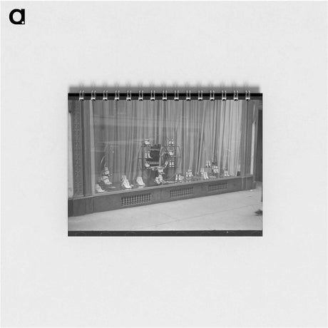 アートメモ帳-Surrealistic Window Display
 - ラッセル リー Memo.