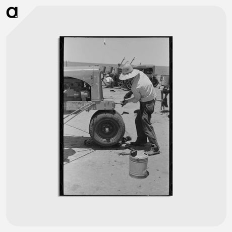 アートポストカード-Day Laborer Cranking Tractor
 - ラッセル リー Postcard.