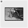 アートポストカード-Migrants Checking Tires
 - ラッセル リー Postcard.