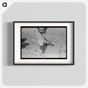 アートポスター-Sharecropper Woman Filing Hoe
 - ラッセル リー Poster.