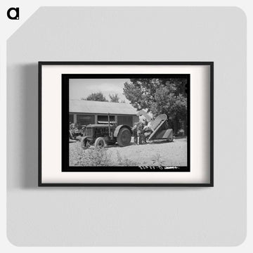 Corn Machinery Cooperative
 - ラッセル リー Poster.