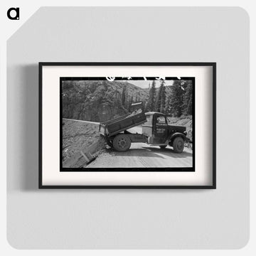 Unloading Gravel
 - ラッセル リー Poster.