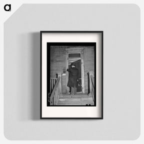 アートポスター-Doctor Entering Home
 - ラッセル リー Poster.