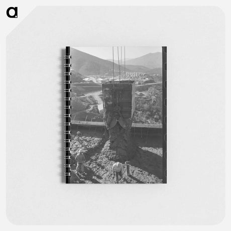 アートメモ帳-Pouring Concrete at Shasta Dam
 - ラッセル リー Memo.