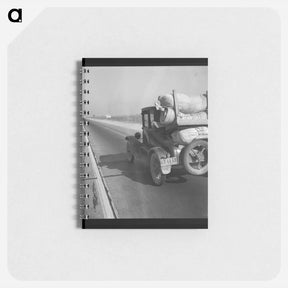 アートメモ帳-Drought refugee's car on U.S. Highway 99 between Bakersfield and Famoso, California - ドロテア ラング Memo.