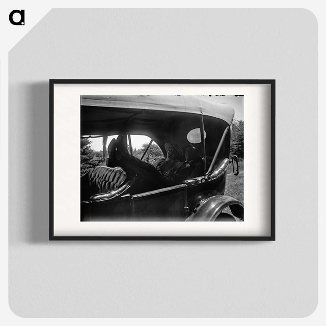 3-15_Leslie-Adkin_blk