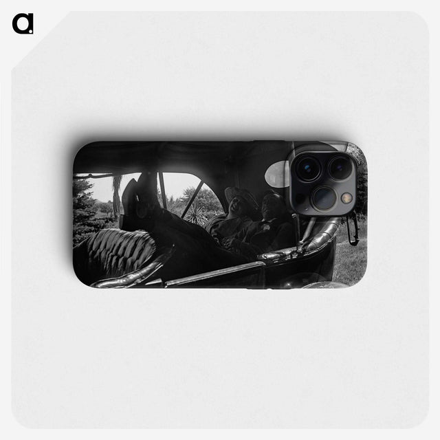 3-15_Leslie-Adkin_phone