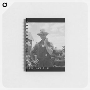 アートメモ帳-Former tenant farmer on a large cotton farm now a tractor driver for one dollar a day on same farm. Bell County, Texas. Sourced from the Library of Congress. - ドロテア ラング Memo.