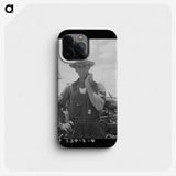 3-18_Dorothea-Lange_phone
