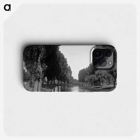 3-41_Leslie-Adkin_phone