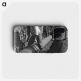 3-45_Leslie-Adkin_phone