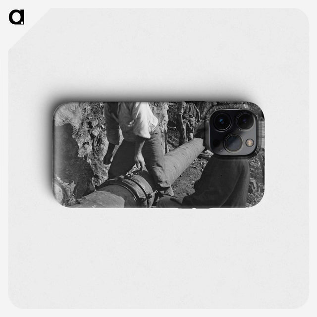 3-45_Leslie-Adkin_phone