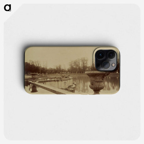 3-47_Eugene-Atget_phone