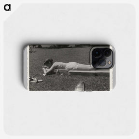 3-47_Saint-Louis-Art-Museum_phone
