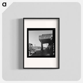 アートポスター-On the highway. Riverside County, California. Sourced from the Library of Congress. - ドロテア ラング Poster.