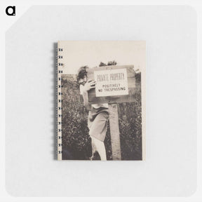 アートメモ帳-Woman with No Trespassing Sign
 - セントルイス美術館 Memo.