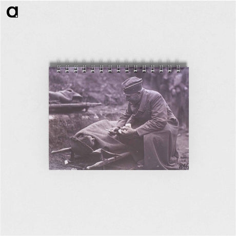 アートメモ帳-Capt. G.E. West ARC Talking to Wounded, Argonne Forest
 - 国立医学図書館 Memo.