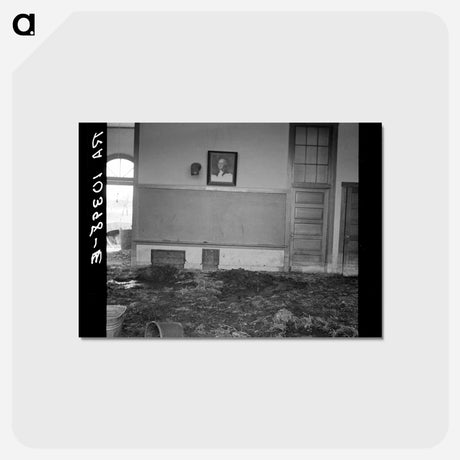 アートポストカード-Schoolhouse Stable
 - ラッセル リー Postcard.