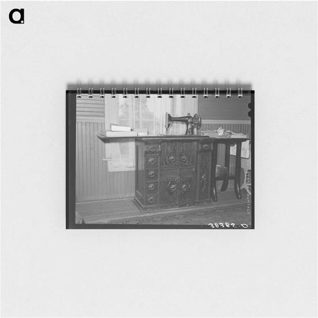 アートメモ帳-Sewing Machine in a Fruit Farmer's Home
 - ラッセル リー Memo.