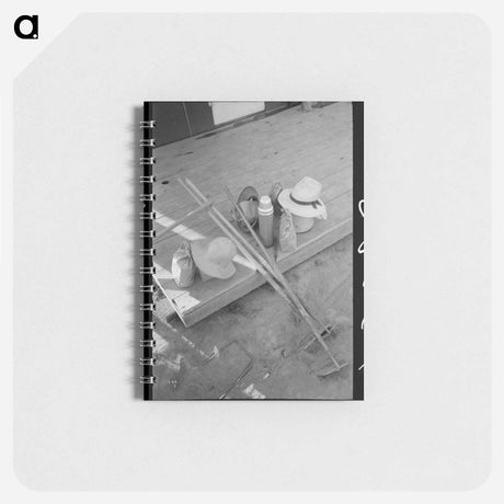 アートメモ帳-Belongings at Nyssa Camp
 - ラッセル リー Memo.