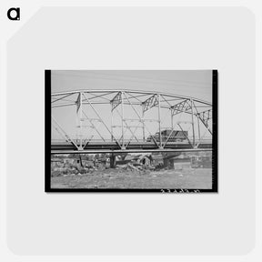 アートポストカード-Mays Avenue Camp Under the Bridge
 - ラッセル リー Postcard.