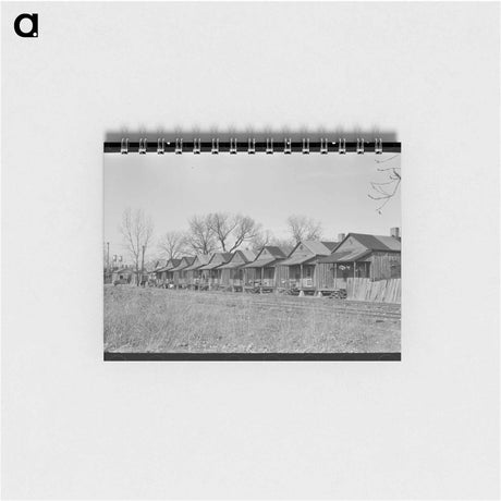 アートメモ帳-Housing across the Railroad Tracks, Greenville, Mississippi
 - ラッセル リー Memo.