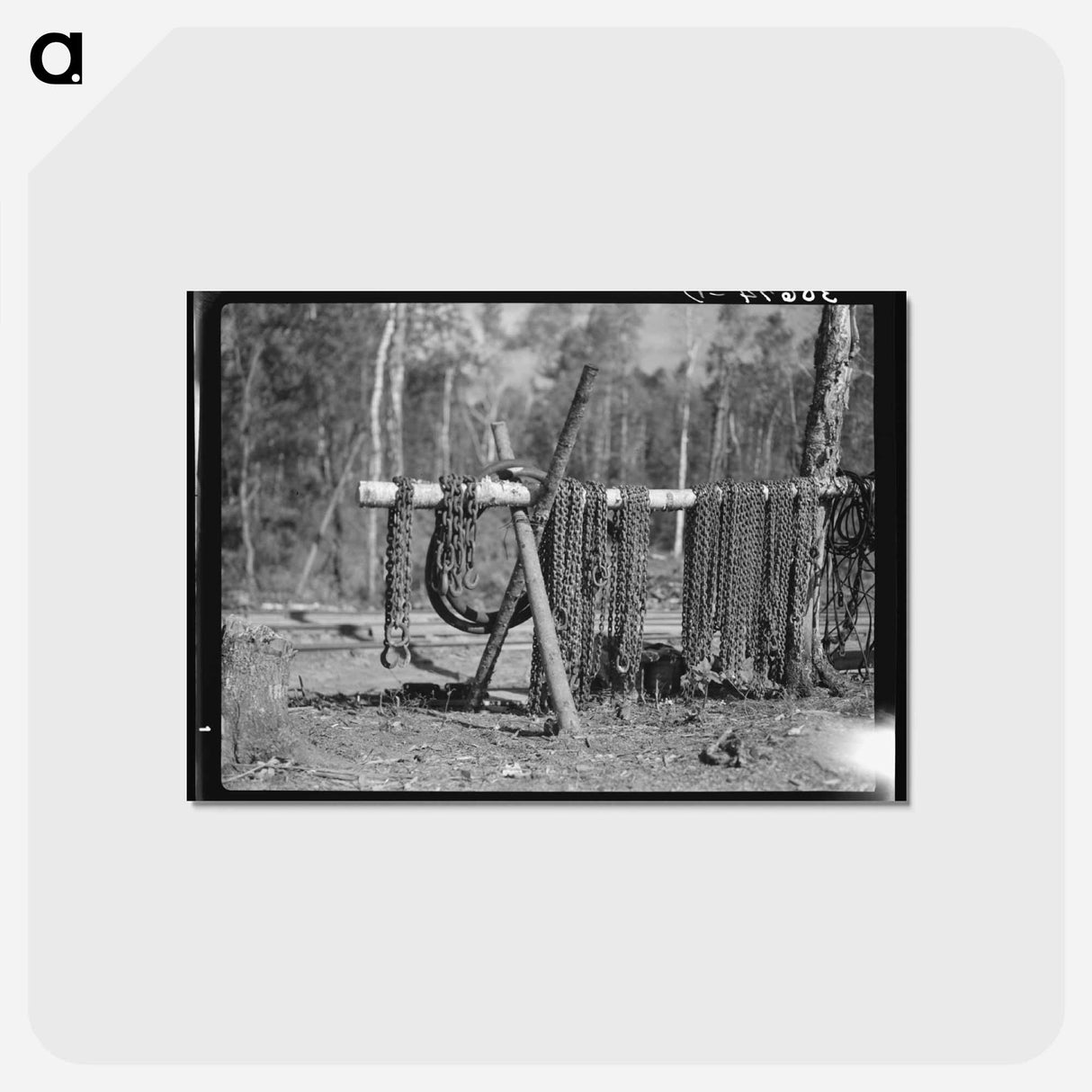 アートポストカード-Chains at Lumber Camp
 - ラッセル リー Postcard.