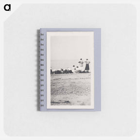 アートメモ帳-People on the Beach Mooning Camera
 - セントルイス美術館 Memo.