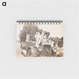 アートメモ帳-Three Women on Hood of Automobile
 - セントルイス美術館 Memo.