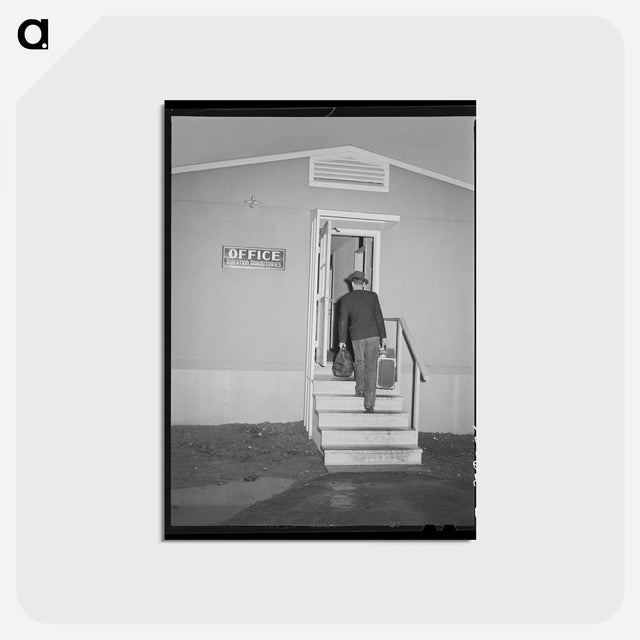 アートポストカード-Shipyard Worker's Arrival
 - ラッセル リー Postcard.