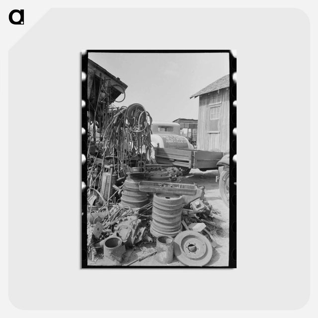アートポストカード-Junkyard Flywheels
 - ラッセル リー Postcard.