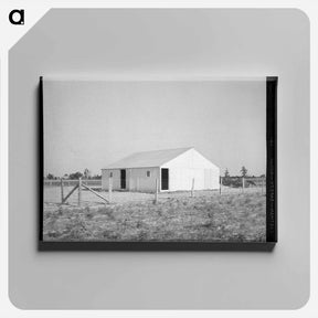 アートパネル-Barn on New Farm Unit
 - ラッセル リー Canvas.