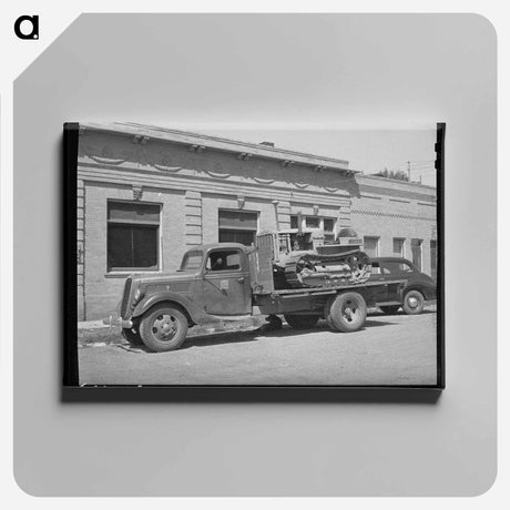 アートパネル-Tractor in Town
 - ラッセル リー Canvas.