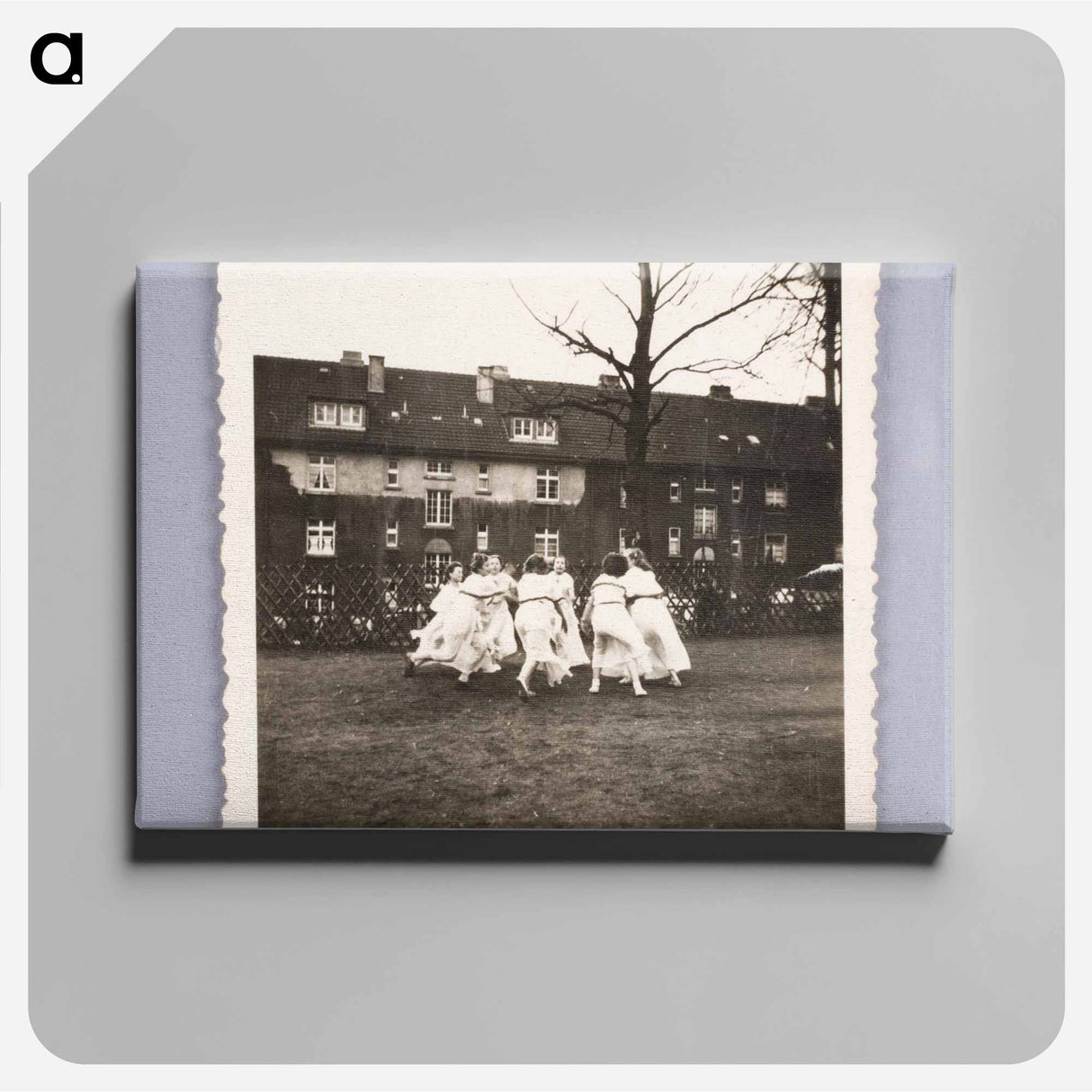 アートパネル-Young Girls in Circle
 - セントルイス美術館 Canvas.
