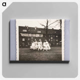 アートパネル-Young Girls in Circle
 - セントルイス美術館 Canvas.