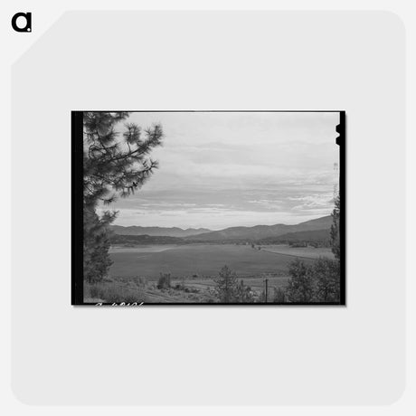 アートポストカード-Fertile Mountain Valley Farming Land
 - ラッセル リー Postcard.