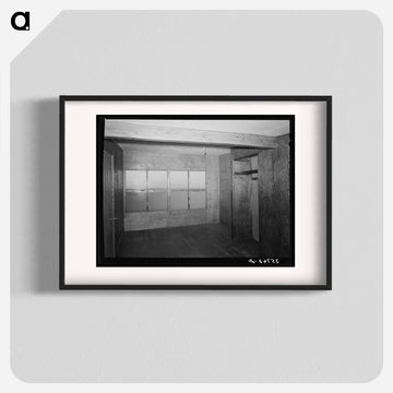 Migrant Worker's Bedroom and Closet
 - ラッセル リー Poster.