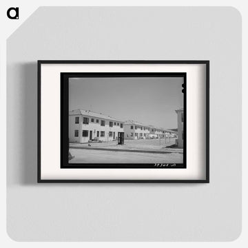 Navy Defense Housing
 - ラッセル リー Poster.