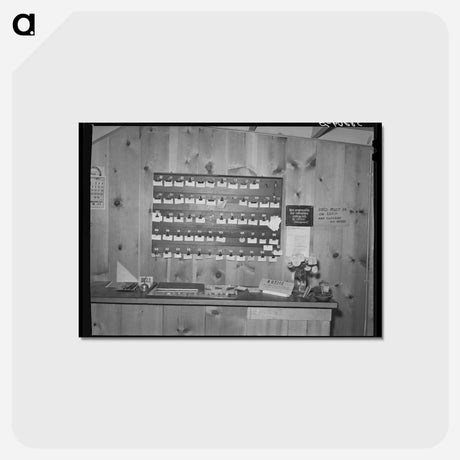 アートポストカード-Tourist Court Keys and Desk
 - ラッセル リー Postcard.