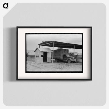 Scales and Truckload of Peanut Hay
 - ラッセル リー Poster.