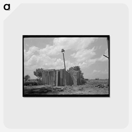 アートポストカード-Privy on Sharecropper's Old Farm Unit
 - ラッセル リー Postcard.