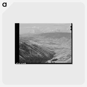 アートポストカード-Whitebird Hill Farmland
 - ラッセル リー Postcard.