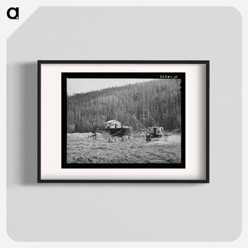 Dredging for Gold
 - ラッセル リー Poster.