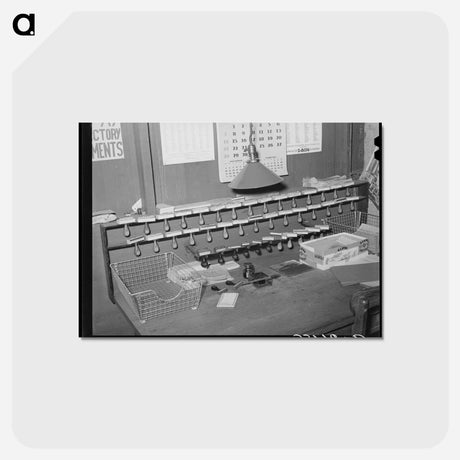 アートポストカード-Shipping Clerk's Desk
 - ラッセル リー Postcard.