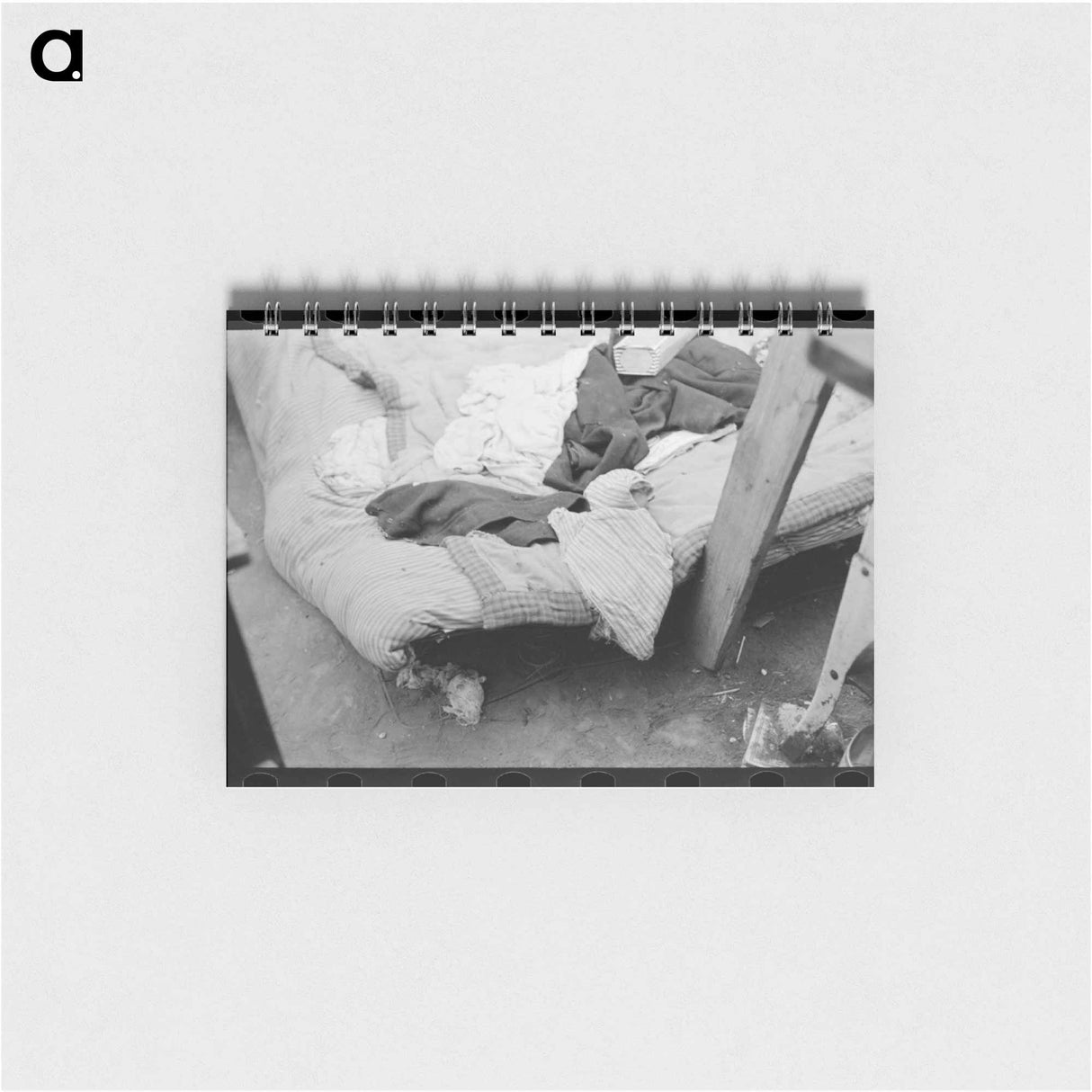 アートメモ帳-Migrant Worker's Bed
 - ラッセル リー Memo.
