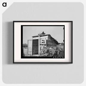アートポスター-Henhouse and Pigeon Cote
 - ラッセル リー Poster.