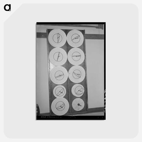 アートポストカード-Recording Thermometer Charts at Oil Refinery
 - ラッセル リー Postcard.