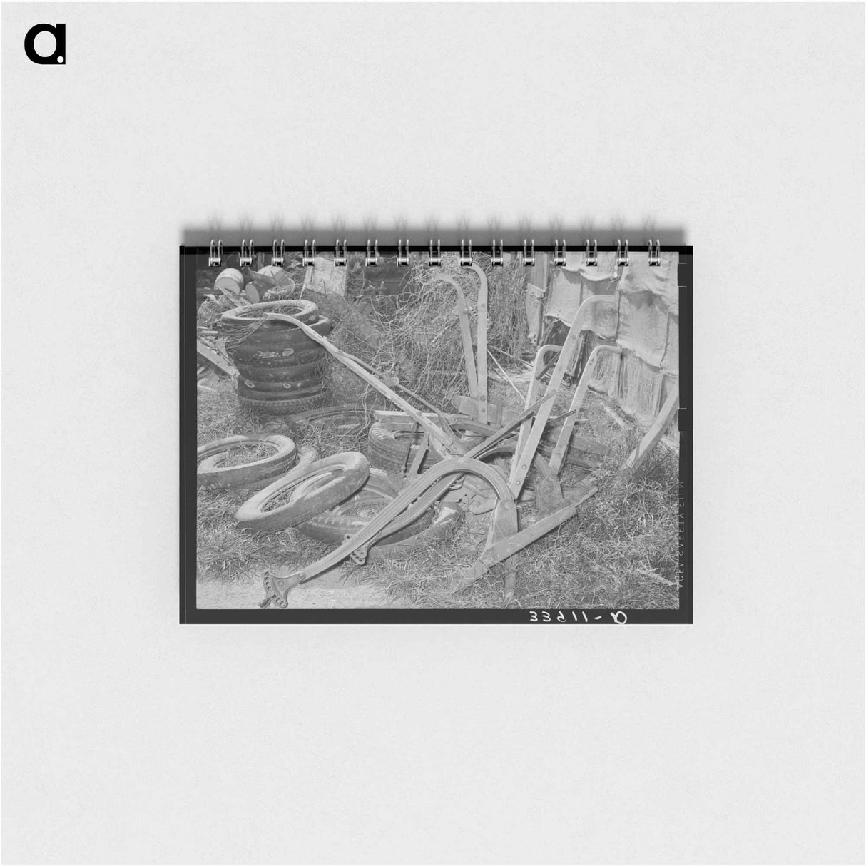 アートメモ帳-Agricultural Artifacts and Discarded Tires, Oklahoma City
 - ラッセル リー Memo.