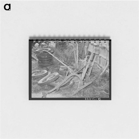 アートメモ帳-Agricultural Artifacts and Discarded Tires, Oklahoma City
 - ラッセル リー Memo.
