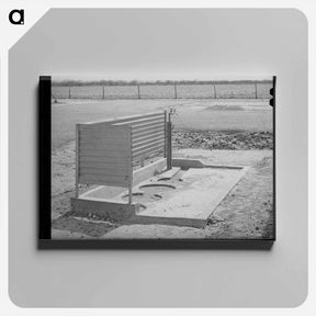 アートパネル-Migratory Labor Camp Utilities, Sinton, Texas
 - ラッセル リー Canvas.